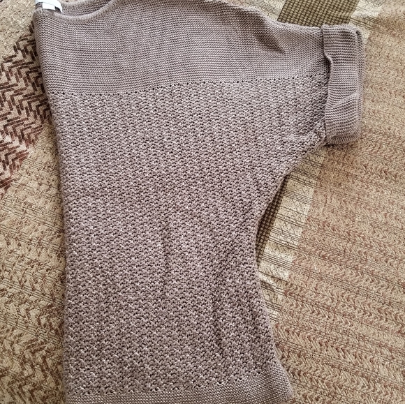 Sweater - Picture 7 of 7